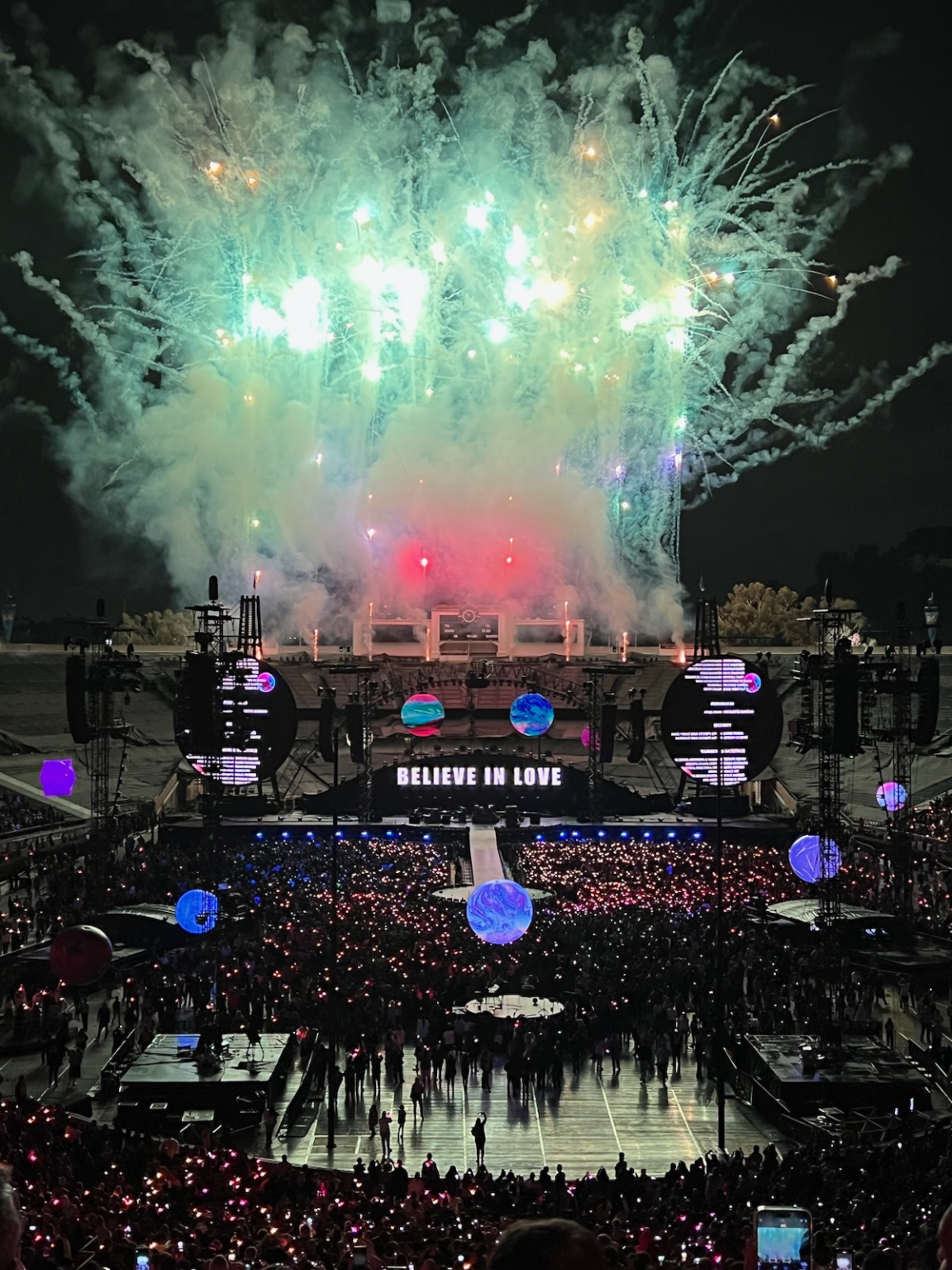 11 Coldplay Love Songs as Us Against The World